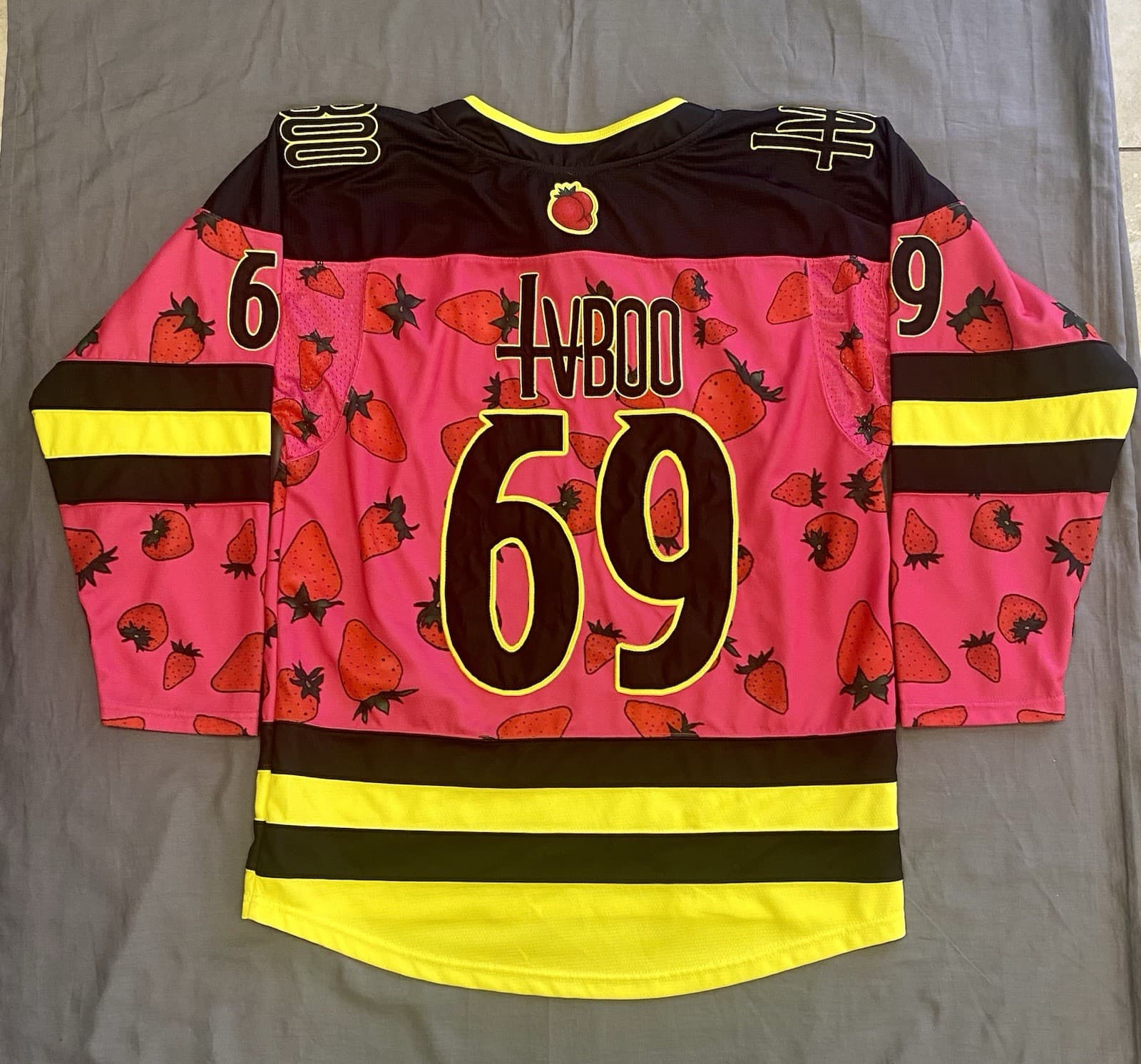 Hvboo Elev808 Designs Hockey Jersey Strawberry #69